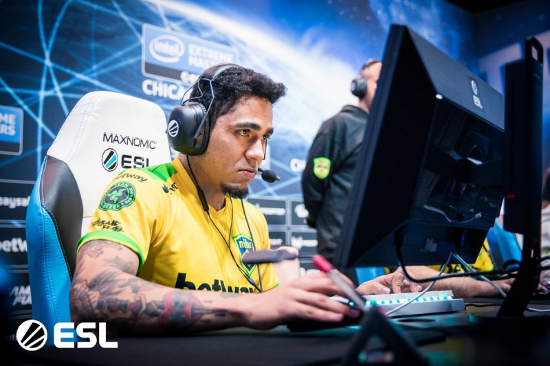 LUCAS1 acerta com novo clube | DRAFT5 - Notícias e Coberturas CS