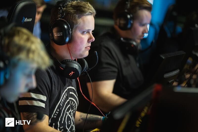 Renova Rider Movistar Riders se renova com adições de larsen e shockz | DRAFT5 ...