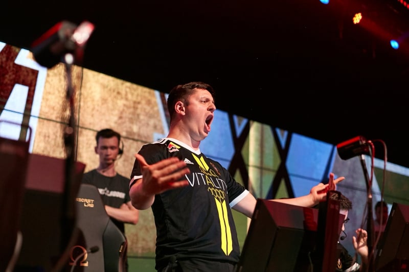 DRAFT5 - Atual melhor jogador do mundo, S1mple disse em entrevista para a  HLTV que o jogador mais próximo de seu nível de jogo é o ZywOo. Concorda  com o jogador da