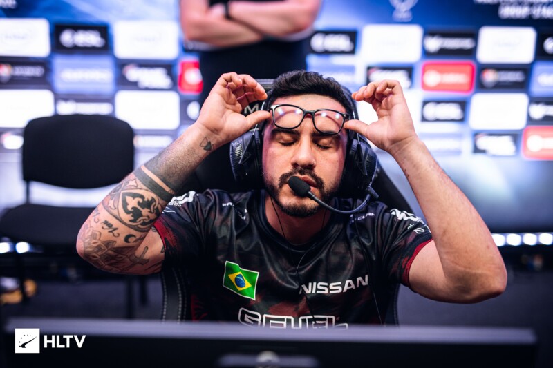 COLDZERA JOGA PELA PRIMEIRA VEZ VALORANT 