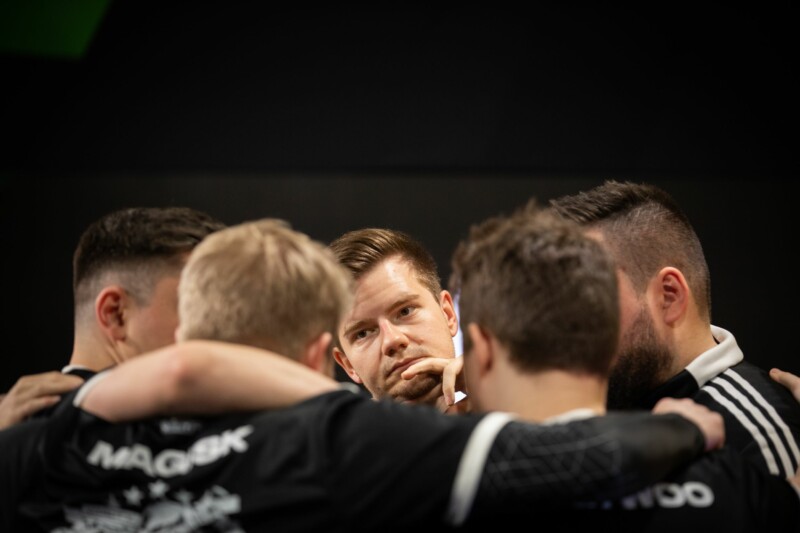 https://static.draft5.gg/news/2022/06/18104749/dupreeh-vitality.jpg