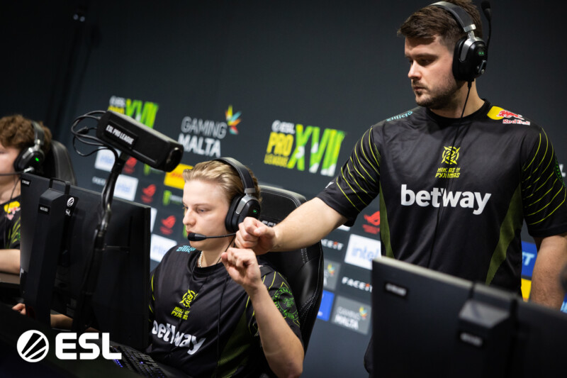 https://static.draft5.gg/news/2023/03/10134617/Ninjas-in-Pyjamas-Aleksib-e-djL-ESL-Pro-League-S17.jpg