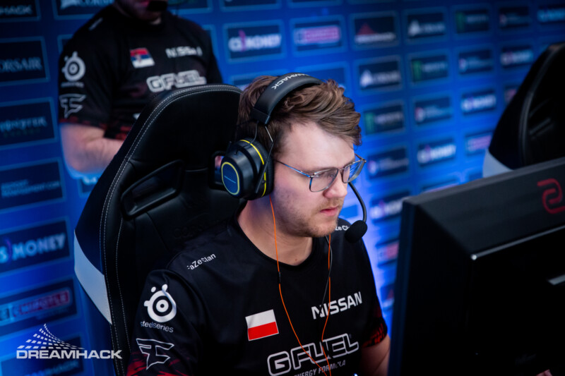 https://static.draft5.gg/news/2023/07/15120903/FaZe-Clan-NEO-DreamHack-Masters-Dallas-2019.jpg