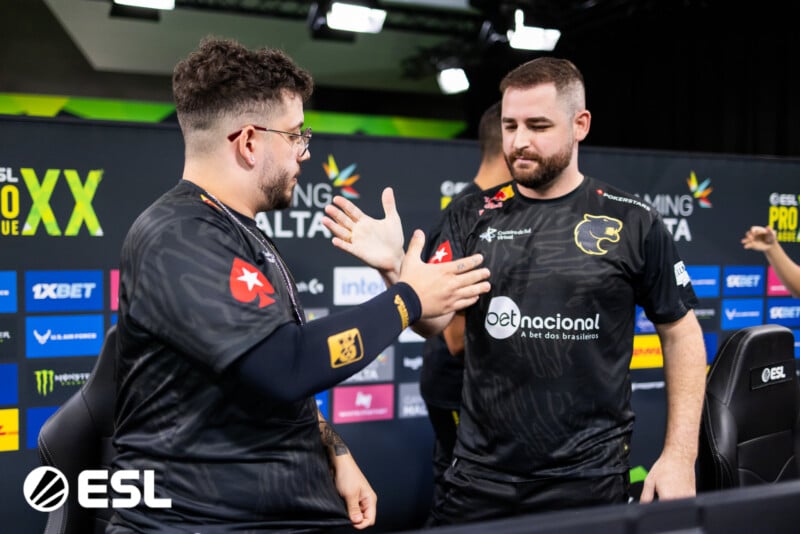 FURIA será a única brasileira em ação na primeira rodada dos playoffs | Foto: Viola Schuldner/ESL