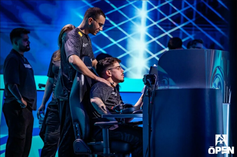 FURIA estreia com derrota para NAVI na BLAST Lisboa 2025 | DRAFT5 ...