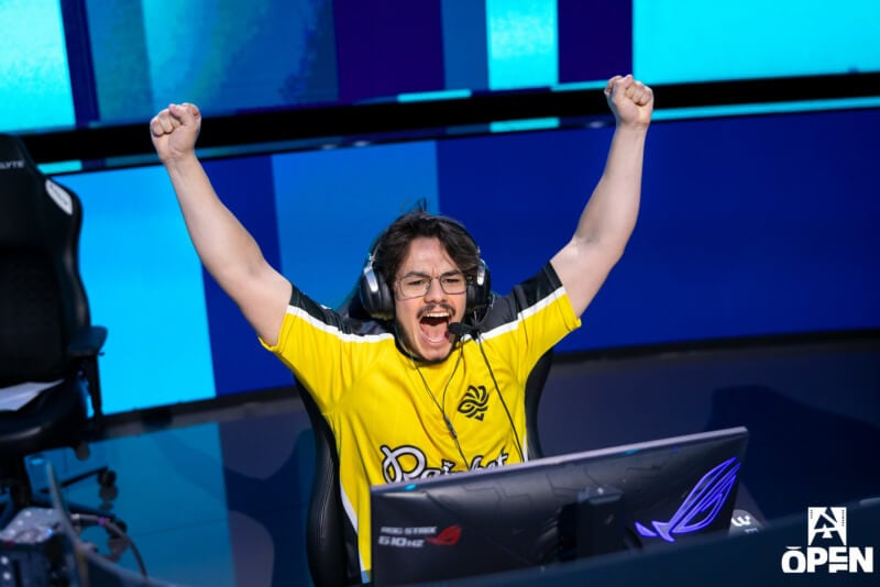 https://static.draft5.gg/news/2026/08/29203534/Legacy-dumau-BLAST-Open-Porto-2026-2.jpg