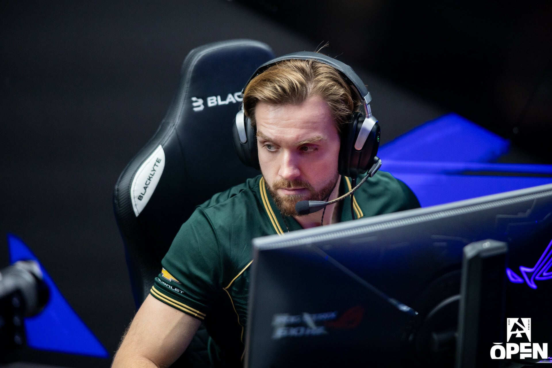 https://static.draft5.gg/news/2026/09/22104844/Falcons-NiKo-BLAST-Open-Porto-2026-7.jpg