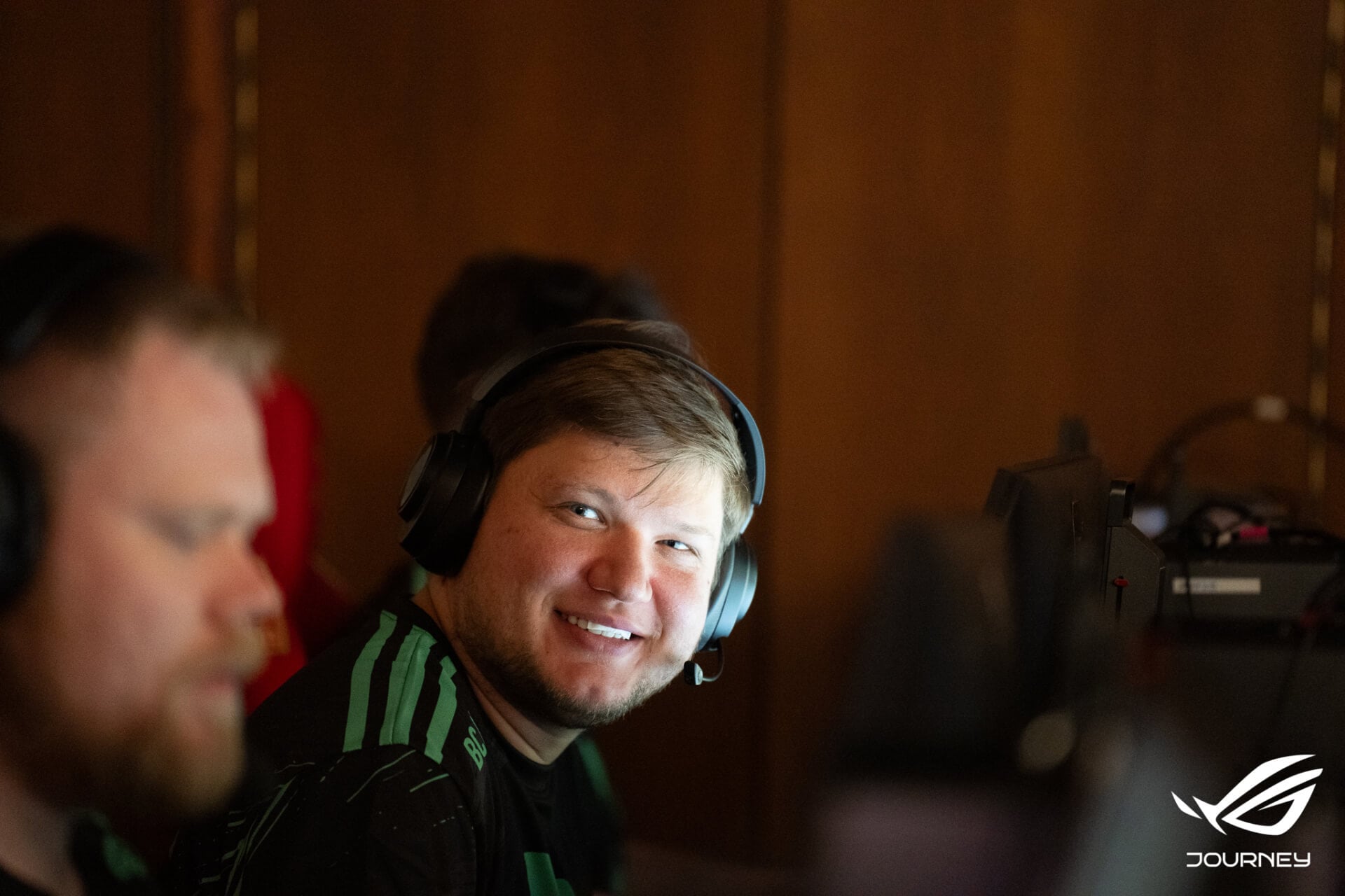 https://static.draft5.gg/news/2026/10/04064107/BC.Game-s1mple-Journey-Autumn-2026-1.jpg