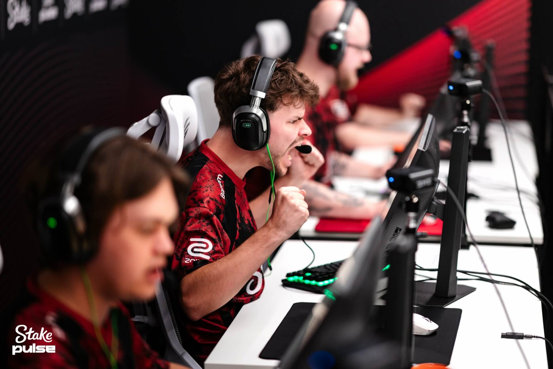 https://static.draft5.gg/news/2026/10/14153107/Astralis-siuhy-Stake-Pulse-Beat-III.jpg