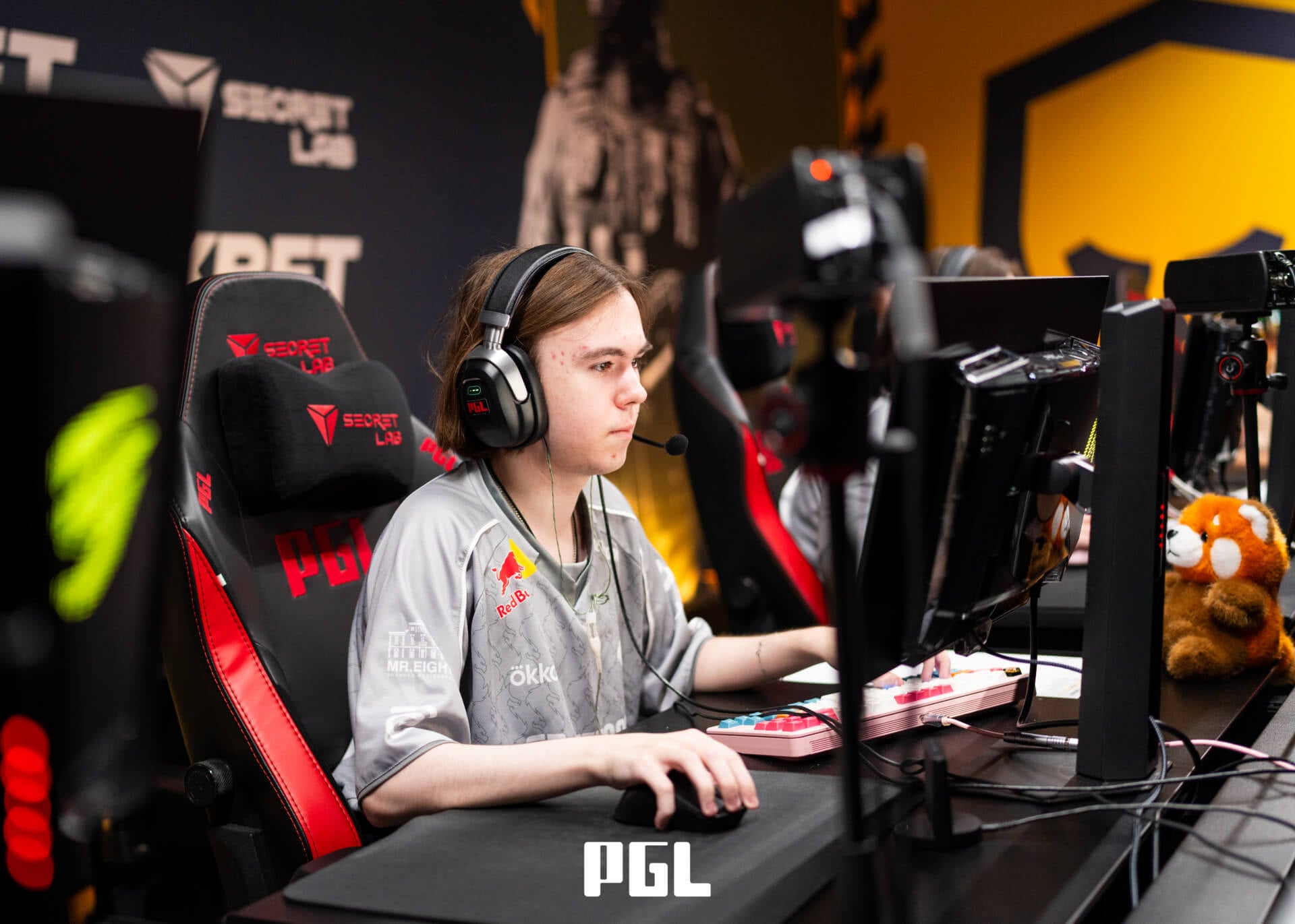 https://static.draft5.gg/news/2026/10/24151739/donk-Team-Spirit-PGL-Masters-Bucharest-2026.jpg