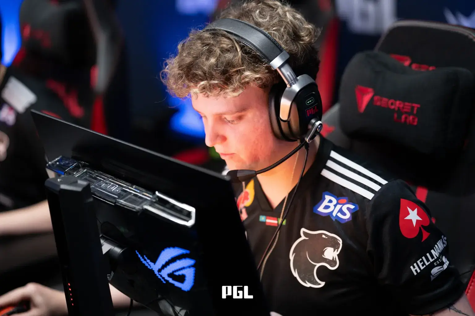 https://static.draft5.gg/news/2026/10/29161003/YEKINDAR-FURIA-PGL-Masters-Bucharest-2026.webp
